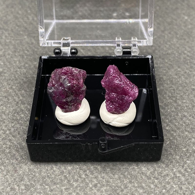 Натуральный рубин из Мьянмы WETFGTNM 
Натуральный рубин из Мьянмы WETFGTNM