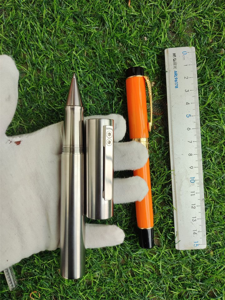 

Большая титановая перьевая ручка Jinhao No.8