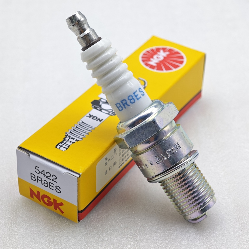 

1 шт. BR8ES 5422 Свеча зажигания NGK