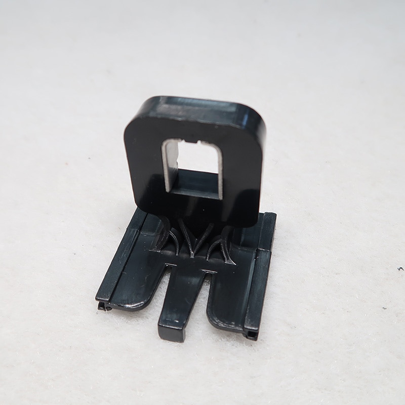 

8V0941453 для Audi A3 S3 2013-2016 черные пластиковые крепкие клешни на нижнем кронштейне нижнего фары комплект для ремонта