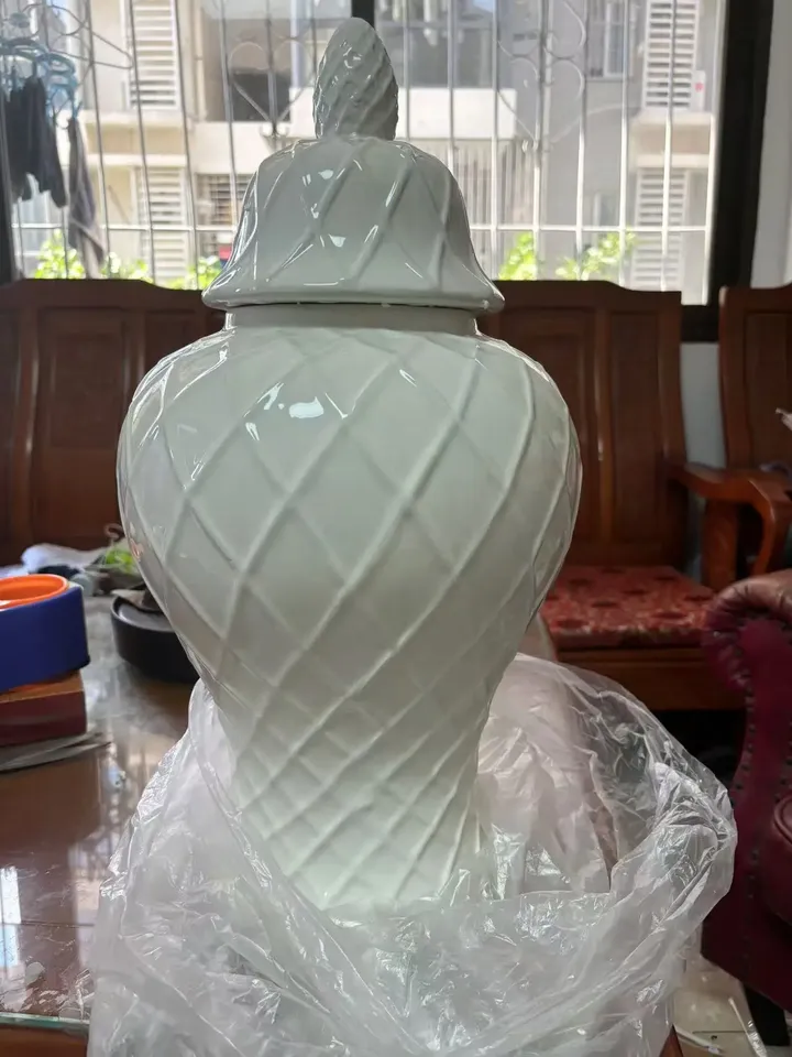 

Керамическая ваза