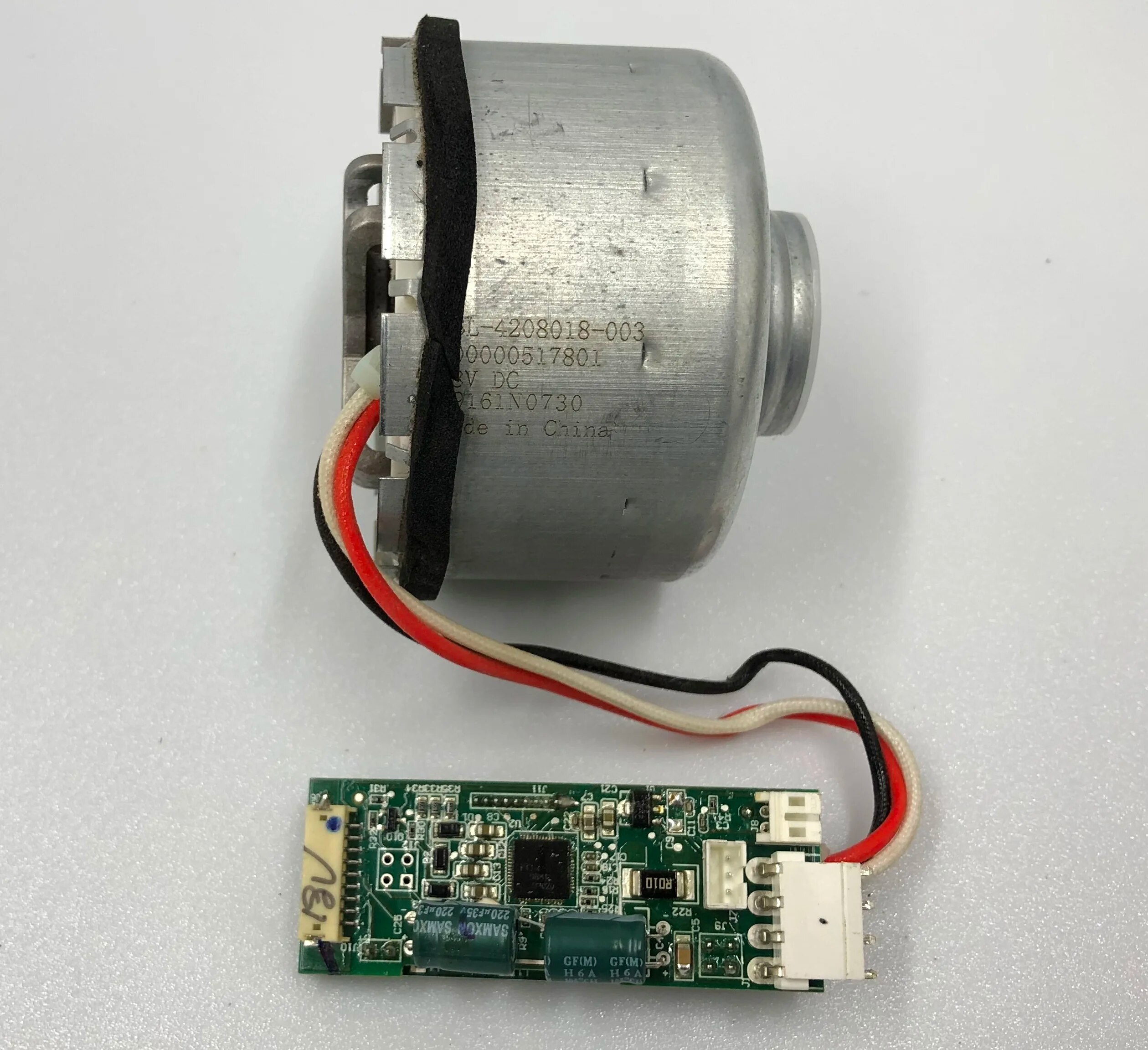 

Мотор, безщеточный двигатель PBL-4208018-003 18V DC в сборе с контроллером для беспроводного пылесоса Philips FC6802/01
