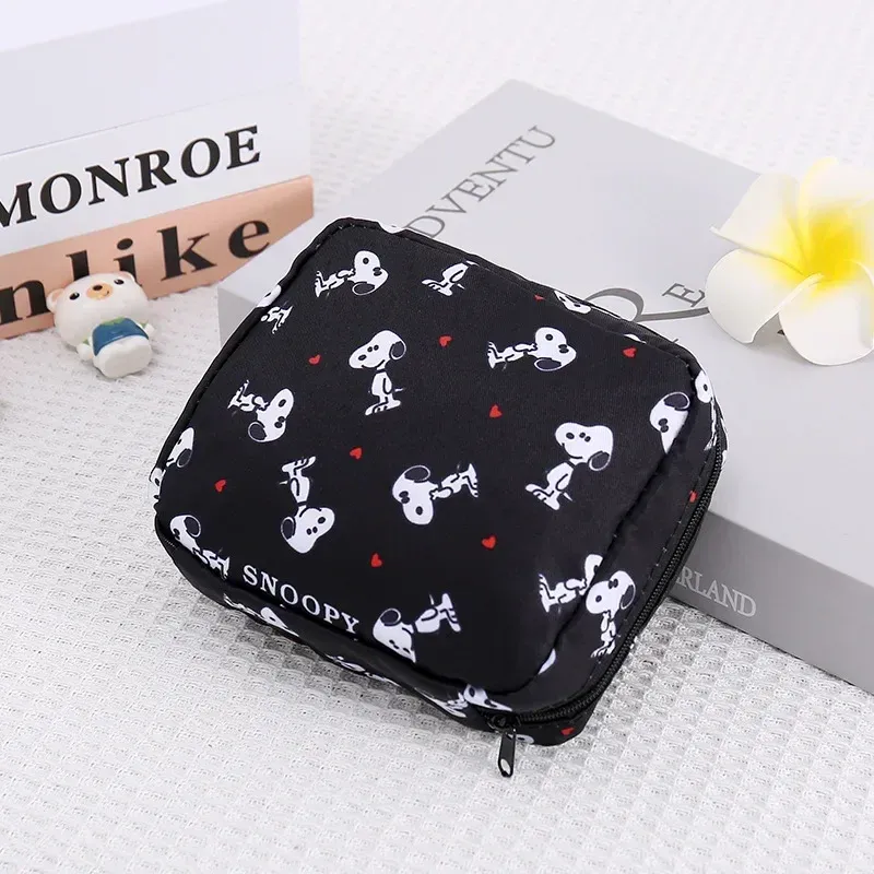 

MINISO сумочка для тампонов Snoopy