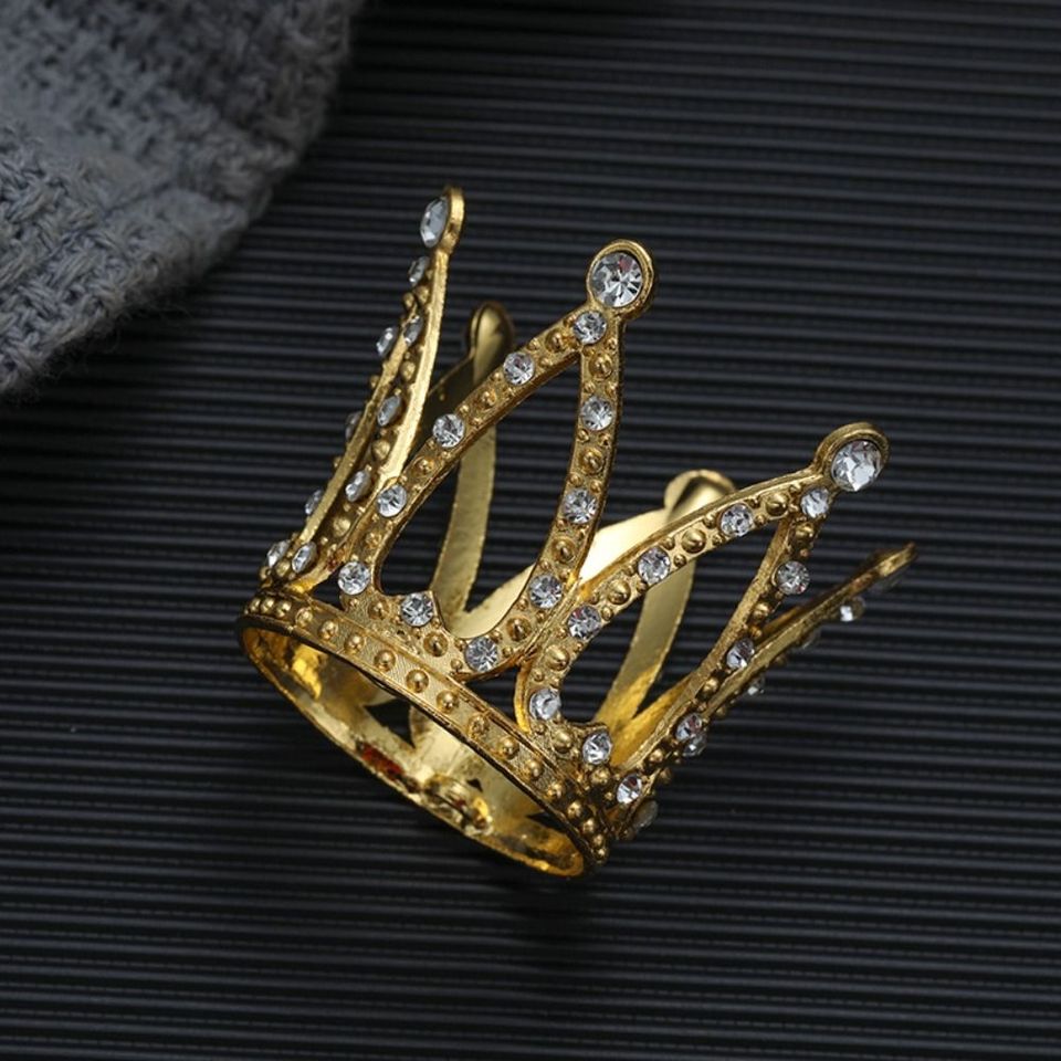 

Металлическая мини-корона для торта