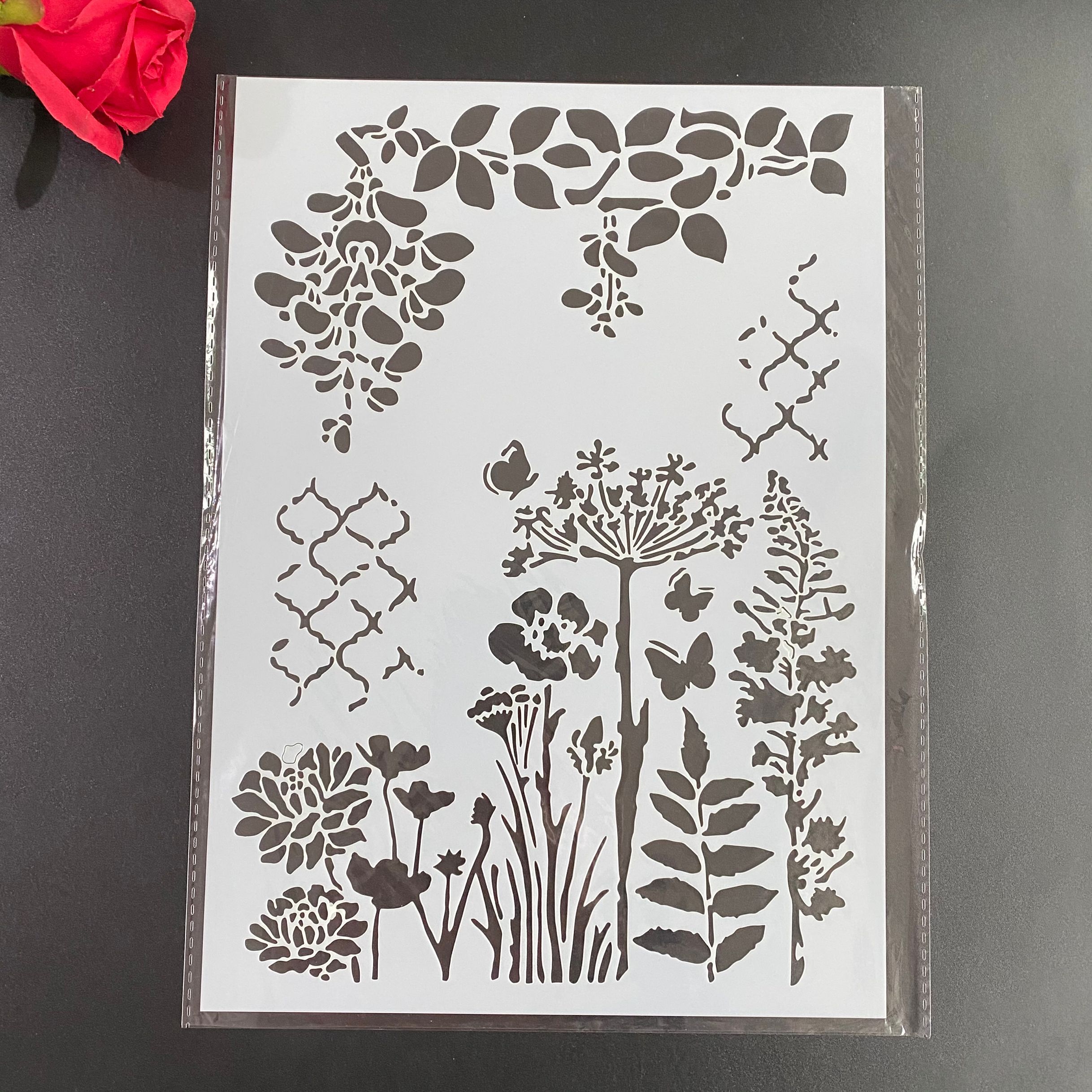 

Пластиковые трафареты с листьями 29*21 см