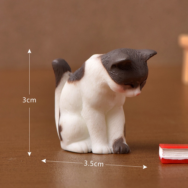 

Миниатюрная фигурка кота из полимера