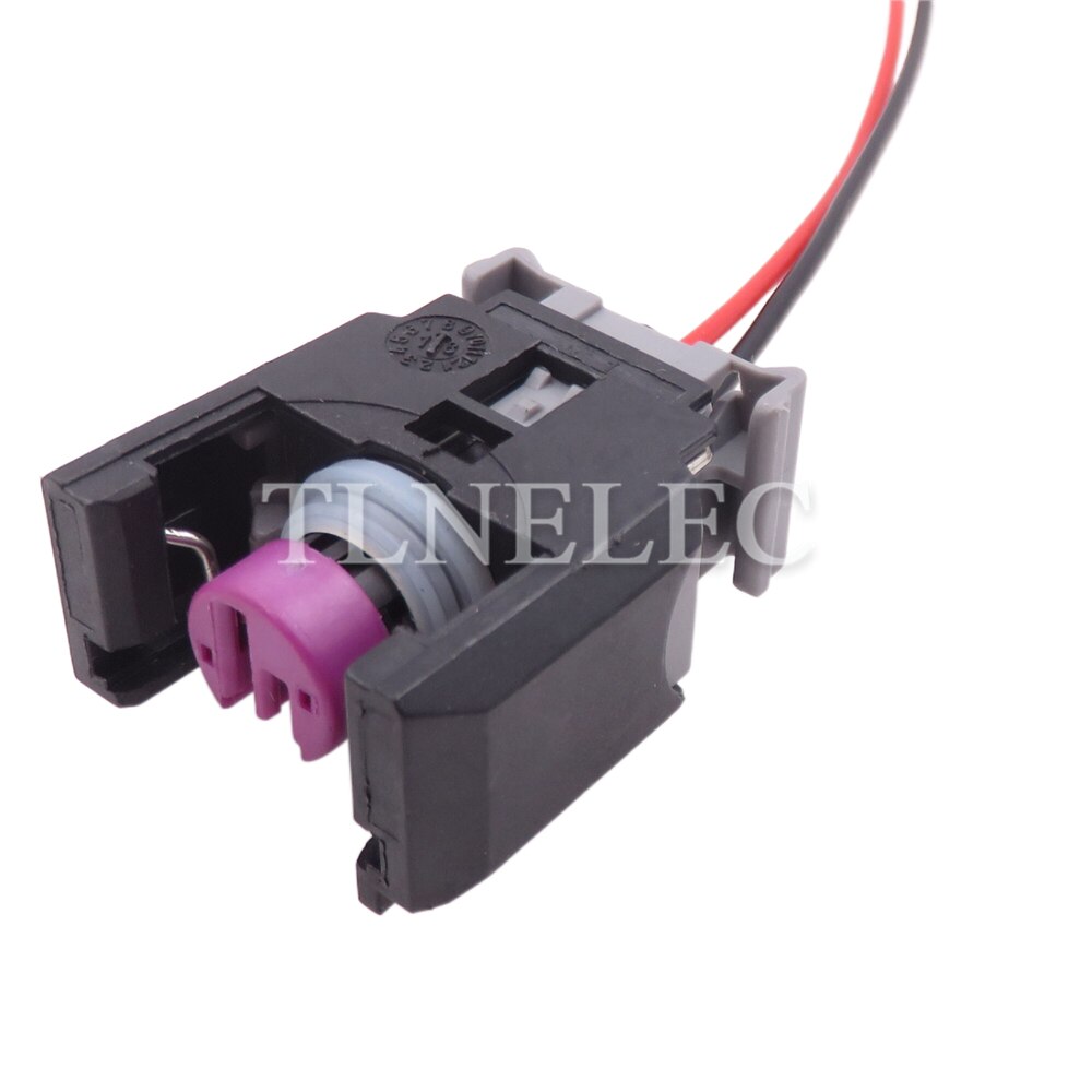 

Автомобильный топливный разъем DJ7025-2.3-21