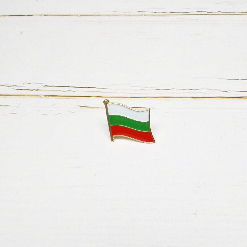 

Металлические булавки с флагами разных стран