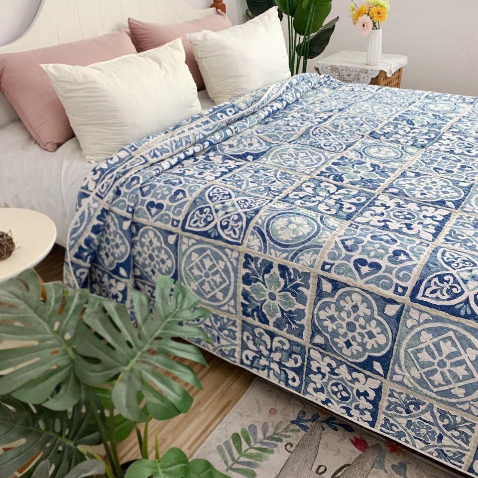 

Хлопковое стеганое покрывало 230x250 см