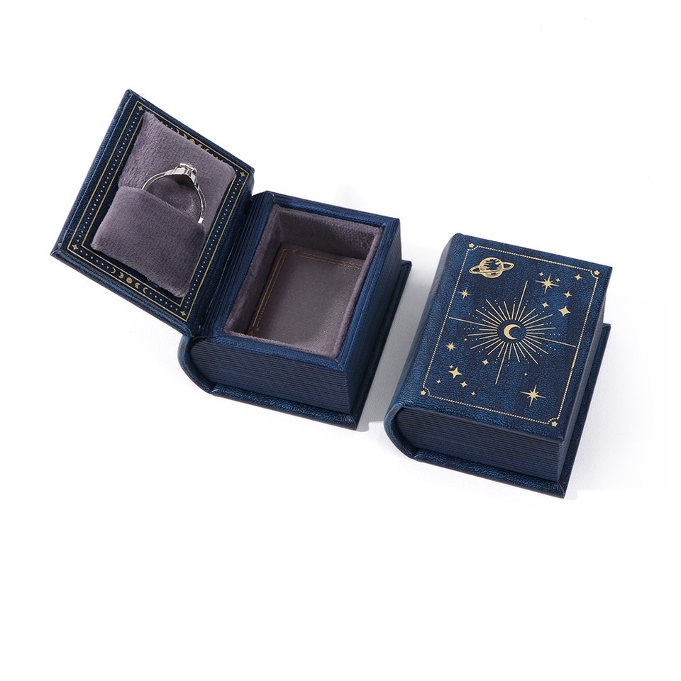 

Коробка для колец книга из искусственной кожи