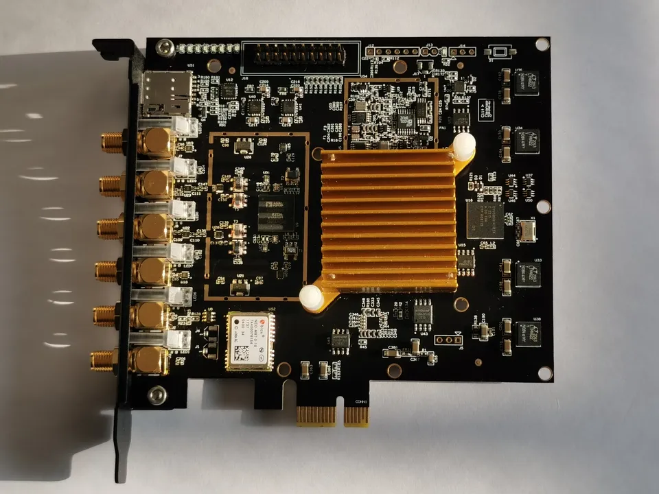 

USRP B210 улучшенная версия версии PCIE, высокоскоростная стабильность с GPSDO 4G LTE SRSRSRAN