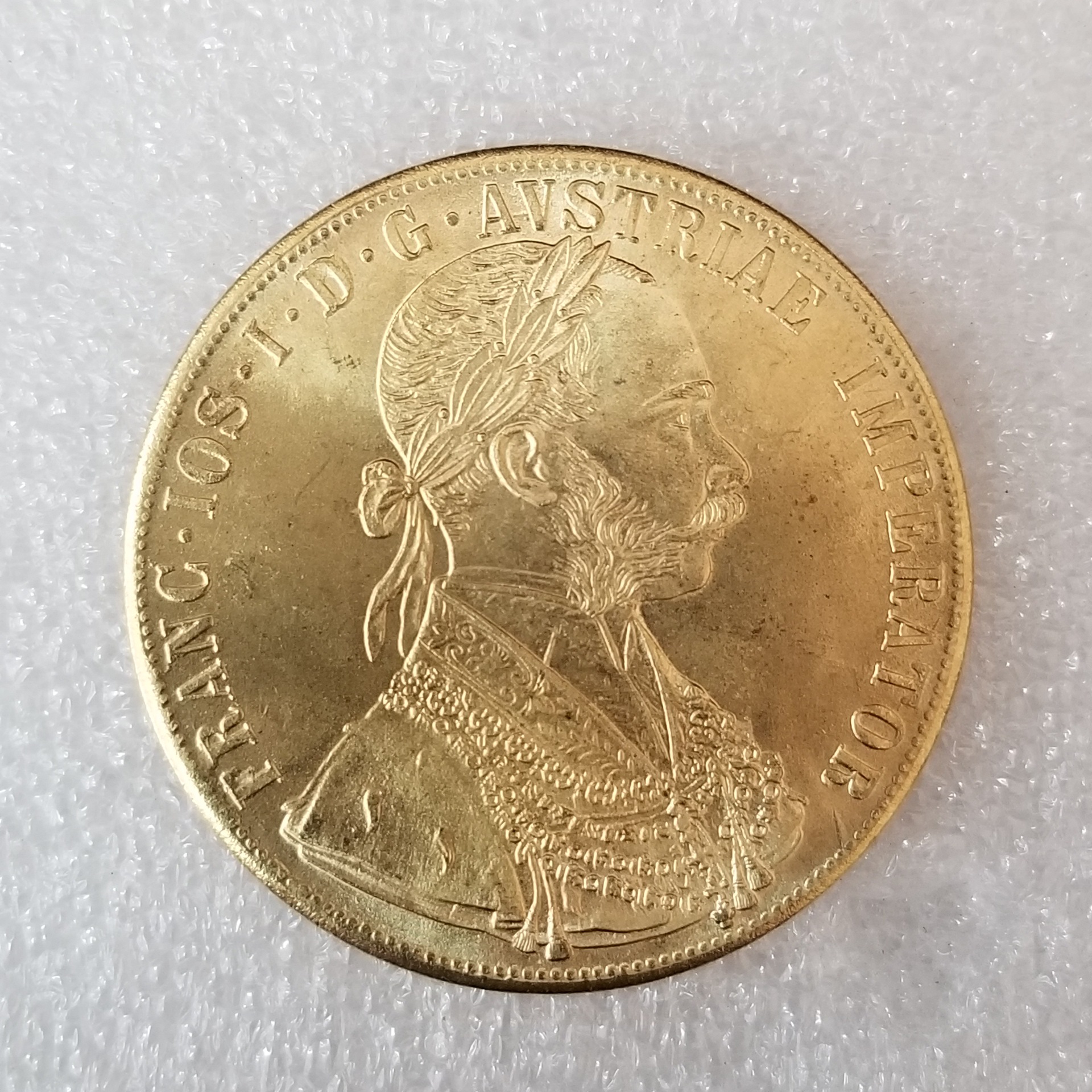 

Серебряный австрийский доллар 1915 года