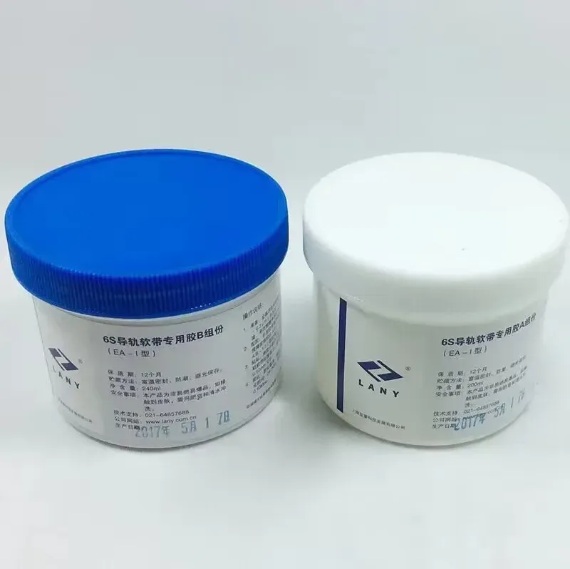 

Два стандарта для ленты PTFE b, клей всего 440 мл для 0,75-0,9 м2