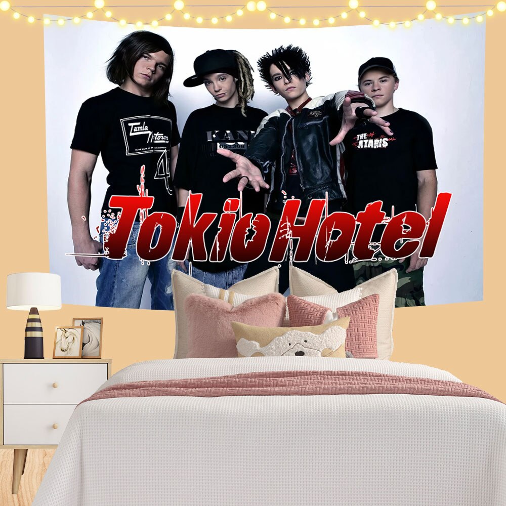 

Настенный ковер с рисунком Tokio Hotel