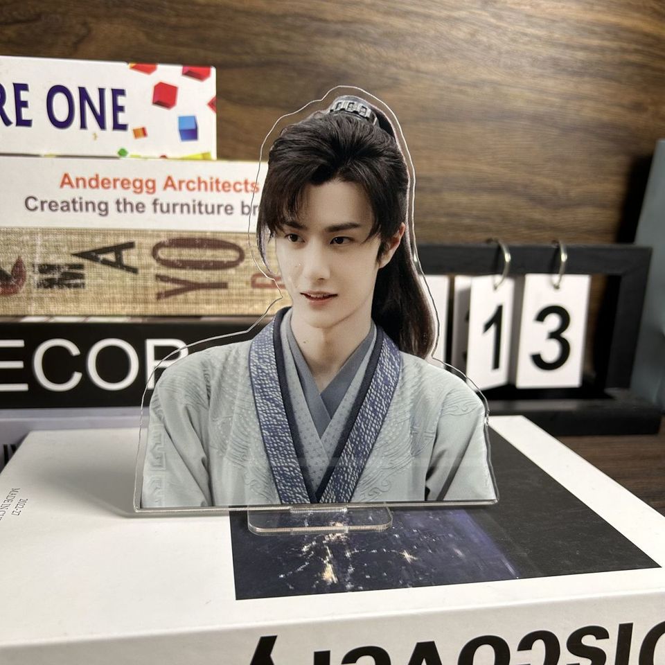 

Фигурки Wang Yibo