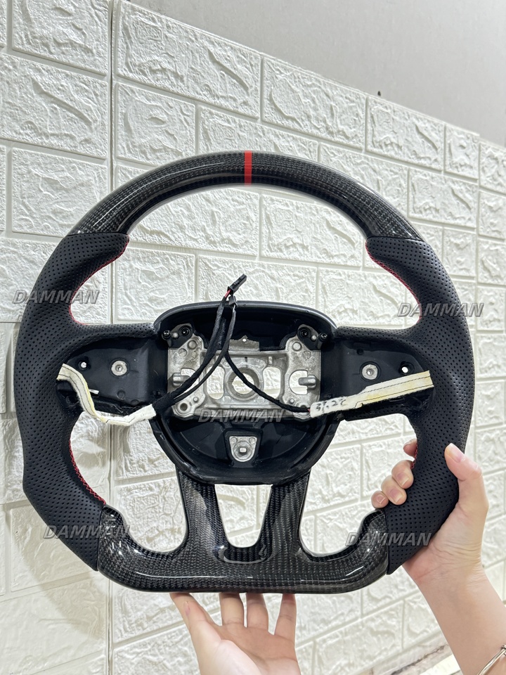 

Руль из углеродного волокна для Dodge Challenger Charger HELLCAT 2015 2016 2017 2018 2019 2020 2021 2022, сменные аксессуары