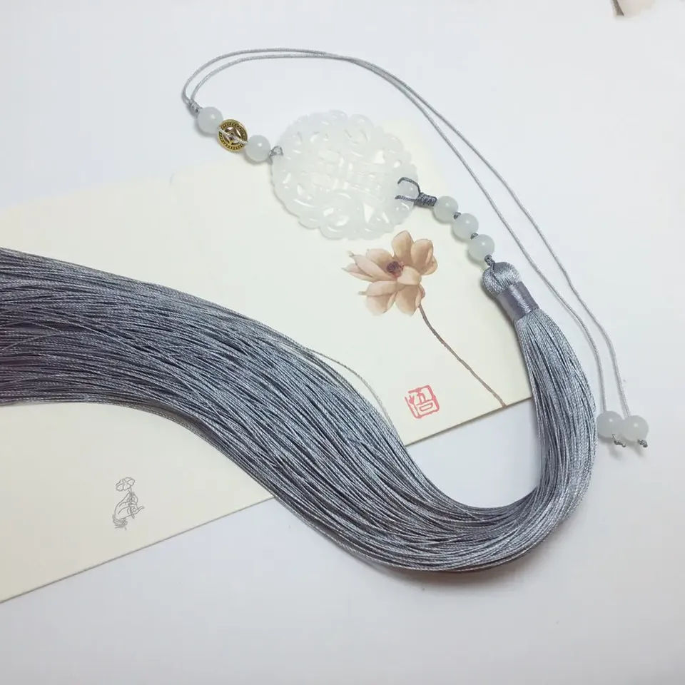 

Кулон с кисточками Hanfu