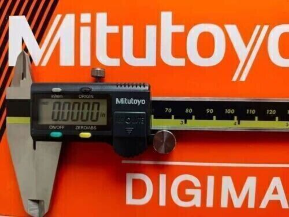 

Цифровой штангенциркуль Mitutoyo 500-197-20