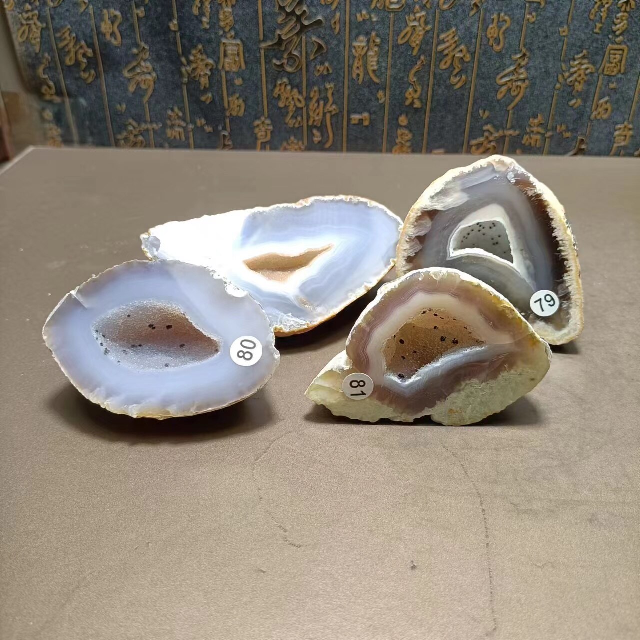

Кристаллический кластер агата ganyi