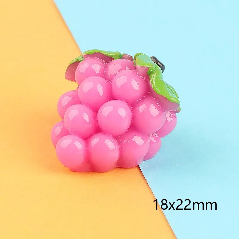 

Мини-фигурки фруктов MINISO