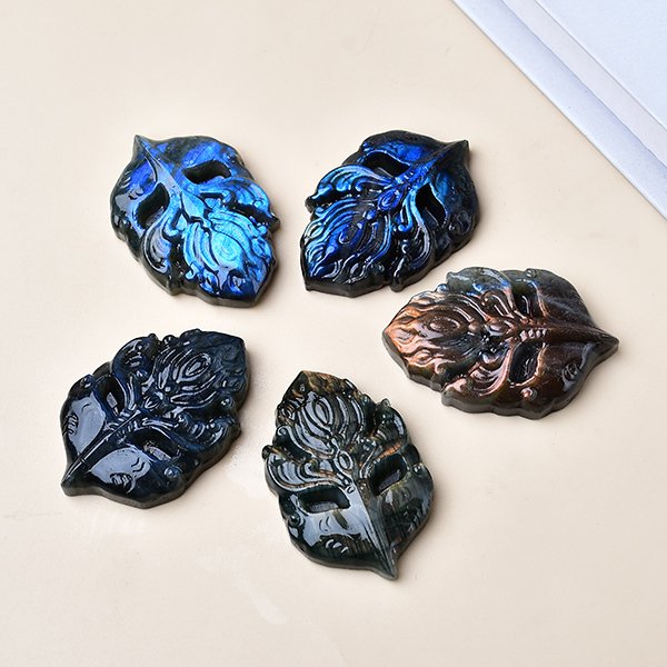 

Маска из лабрадорита в виде лисы WORRY STONE