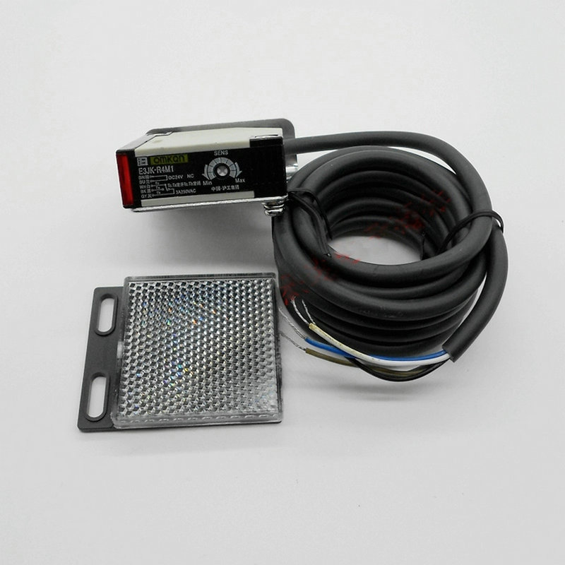 

E3JK-R4M1 DC 12-24V AC 90-250V, Бесконтактный переключатель, светоотражающий фотоэлектрический сенсорный переключатель с кабелем