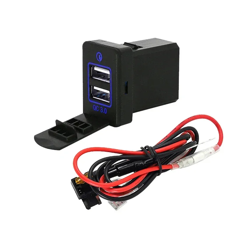 

Автомобильное зарядное устройство с сине-зеленым и красным светом QC3.0, USB-разъем с двумя интерфейсами для Mitsubishi Outlander 3 2018 Xpander 2018, Eclipse Cross ASX