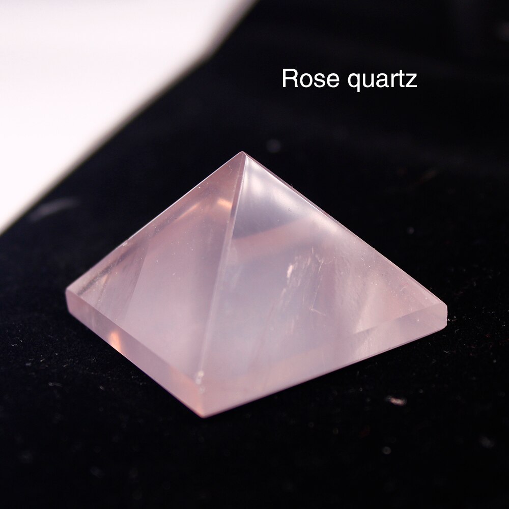 

Пирамида из розового кварца Runyangshi