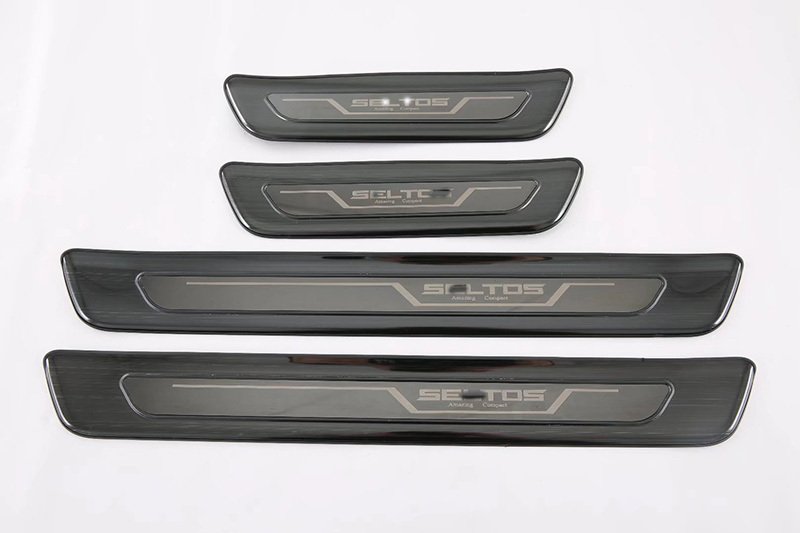 

Для Kia Seltos 2019 2020 2021 2022, внутренняя внутренняя и наружная накладка на порог из нержавеющей стали, накладка на ступеньку