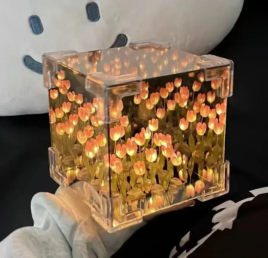 

Пластиковый 3D ночник-тюльпан