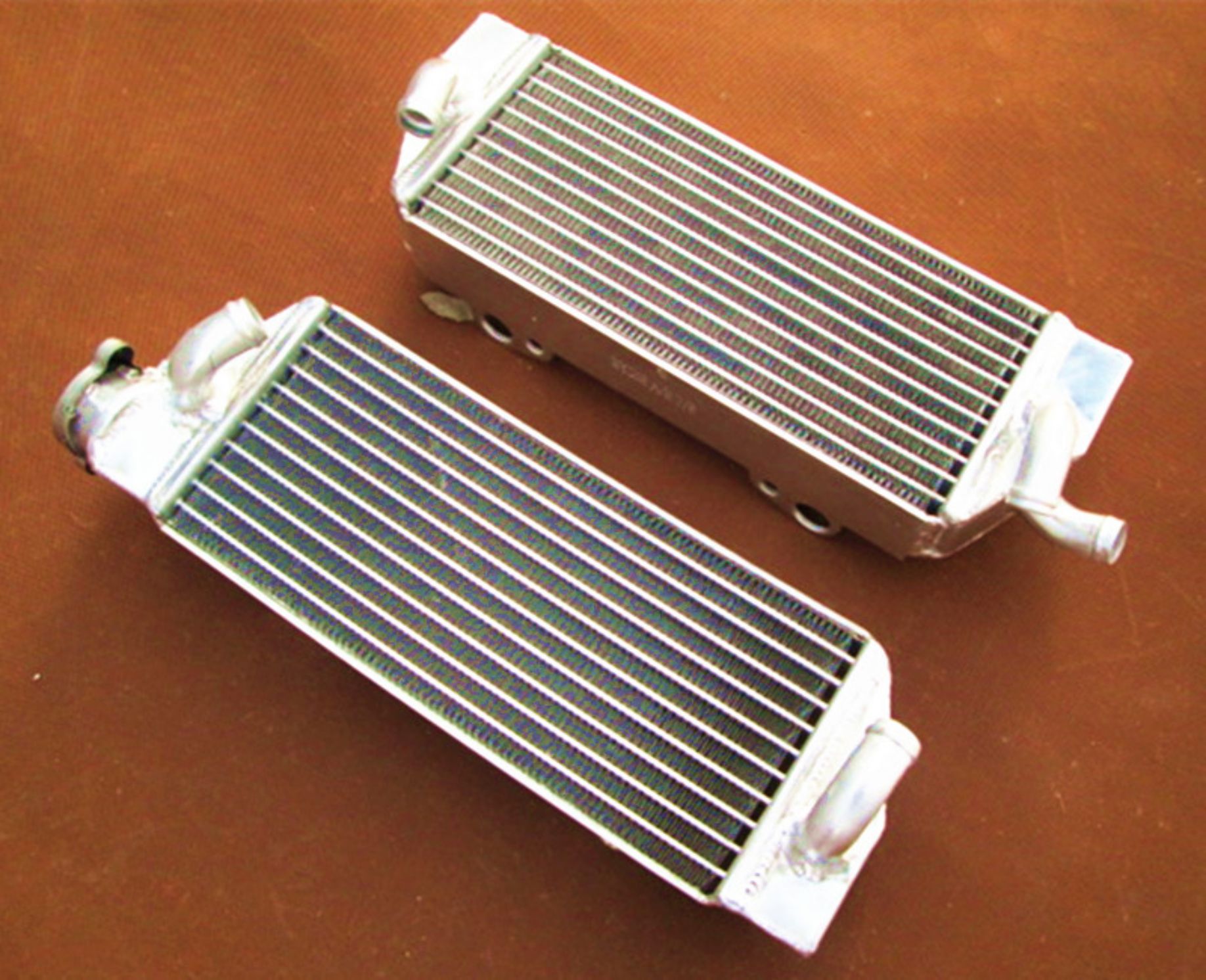

Для 1998-2007 KTM 125/200/250/300 SX/EXC/XC/MXC алюминиевый радиатор, охладитель охлаждающей жидкости 1998 1999 2000 2001 2002 2003 2004 2005