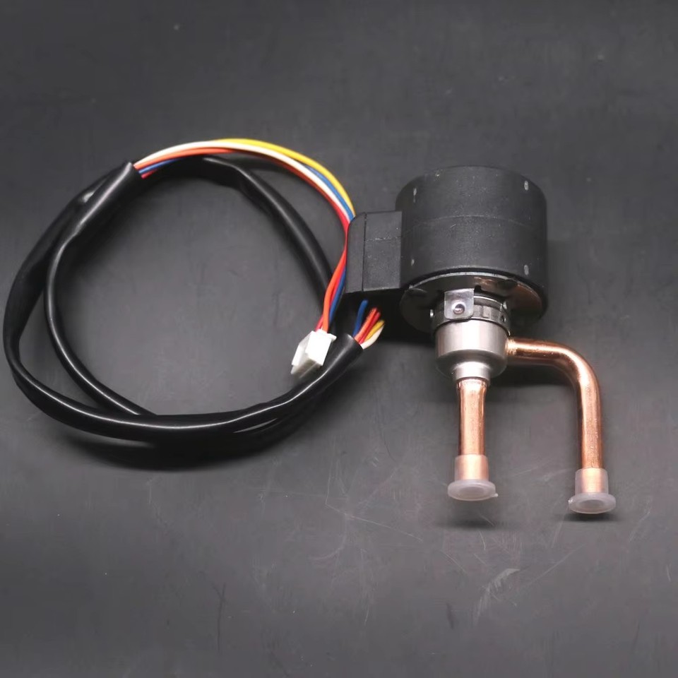 

Электронный расширительный клапан 4,2 МПа DC12V