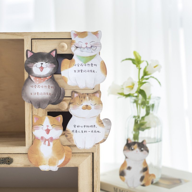 

Клейкие заметки-коллажи кошки