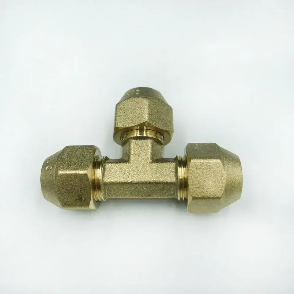 

Латунный тройник для труб 1/4", 3/8", 1/2", 3/4"