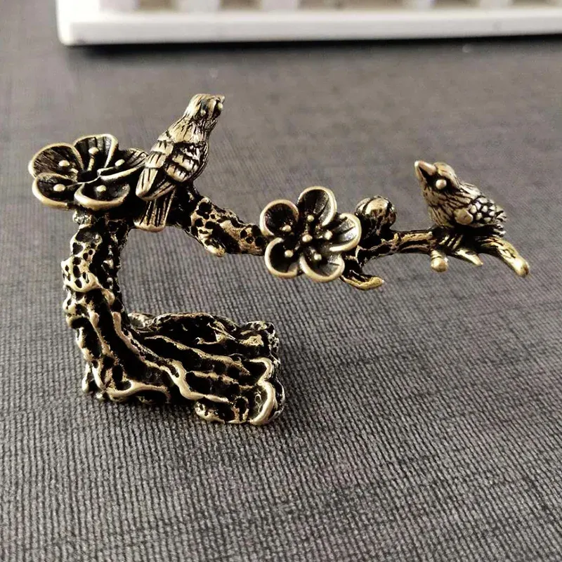 

Миниатюрная статуэтка из меди Plum Tree Happy Magpie Bird