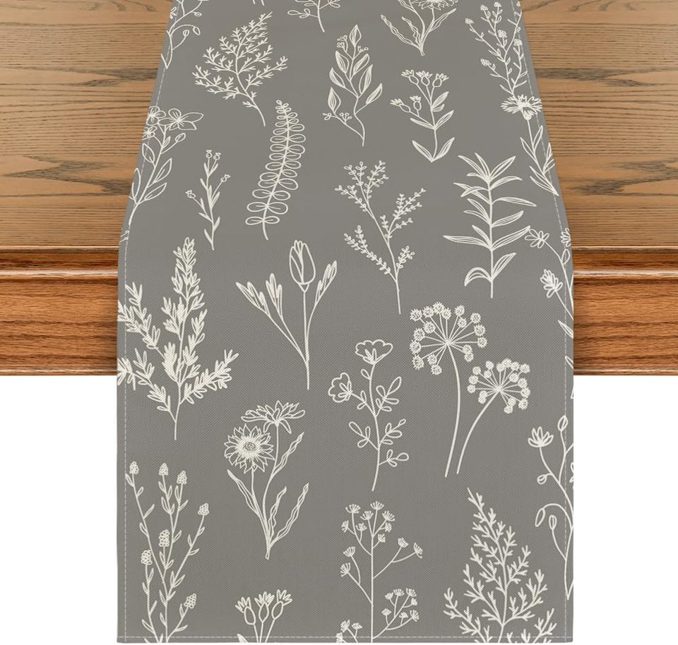 

Льняные дорожки для стола sage green