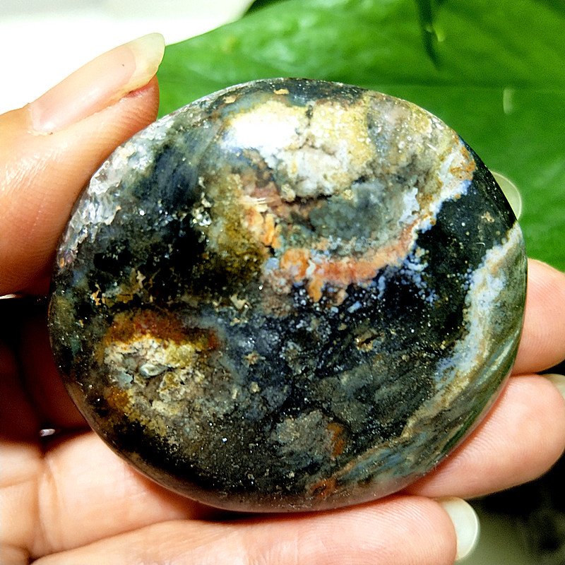

Натуральные камни OceanJasper для медитации