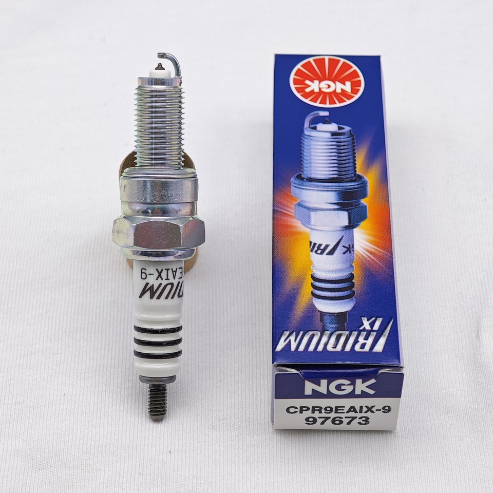 

1 шт. оригинальная иридиевая свеча зажигания NGK CPR9EAIX-9 97673 подходит для YAMAHA FJ-09 FJR1300ES FZ-09 MT-09 TRACER 900 XSR900 (19-15)