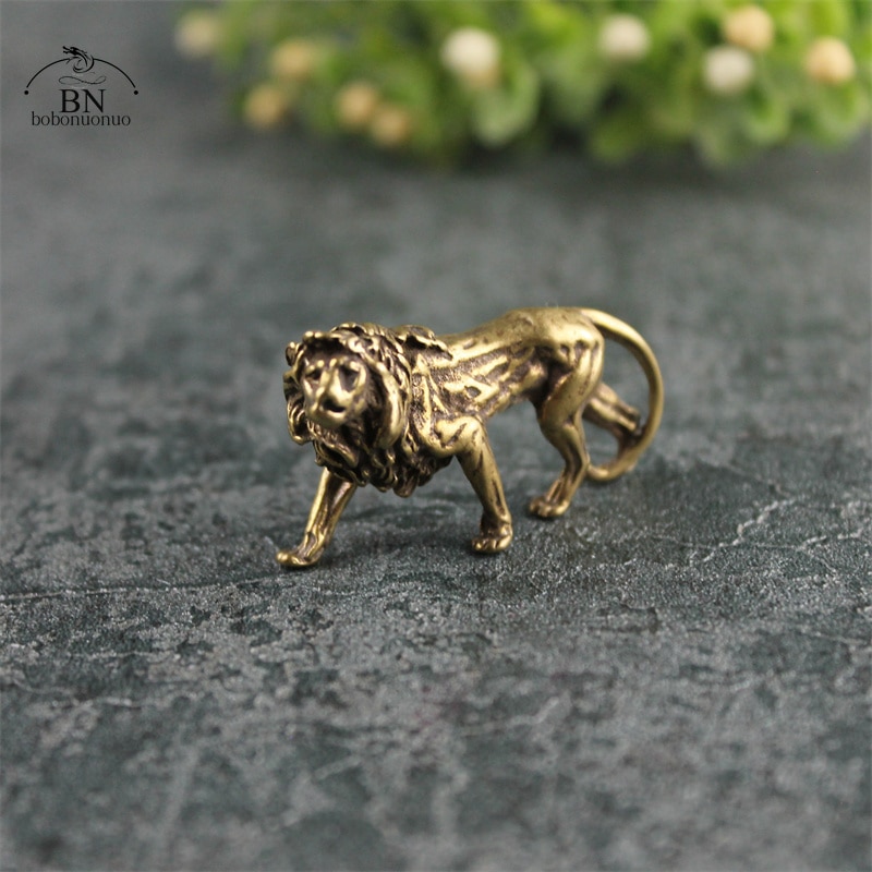 

Миниатюрная статуэтка льва из меди