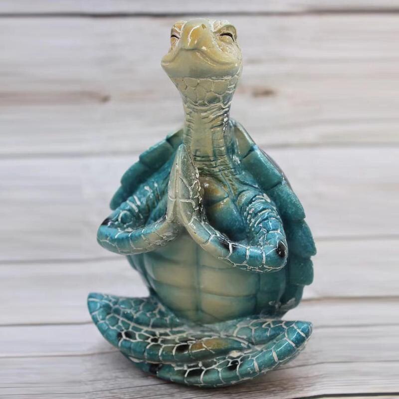 

Статуэтка морской черепахи из канифоли
