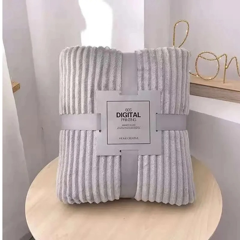 

Односпальное одеяло из полиэстера coral