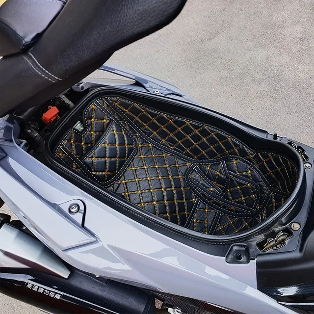 

KYMCO AK550 Защитная подкладка для заднего багажника мотоцикла из искусственной кожи Коврик для сиденья мотоцикла коврик для KYMCO AK550 аксессуары