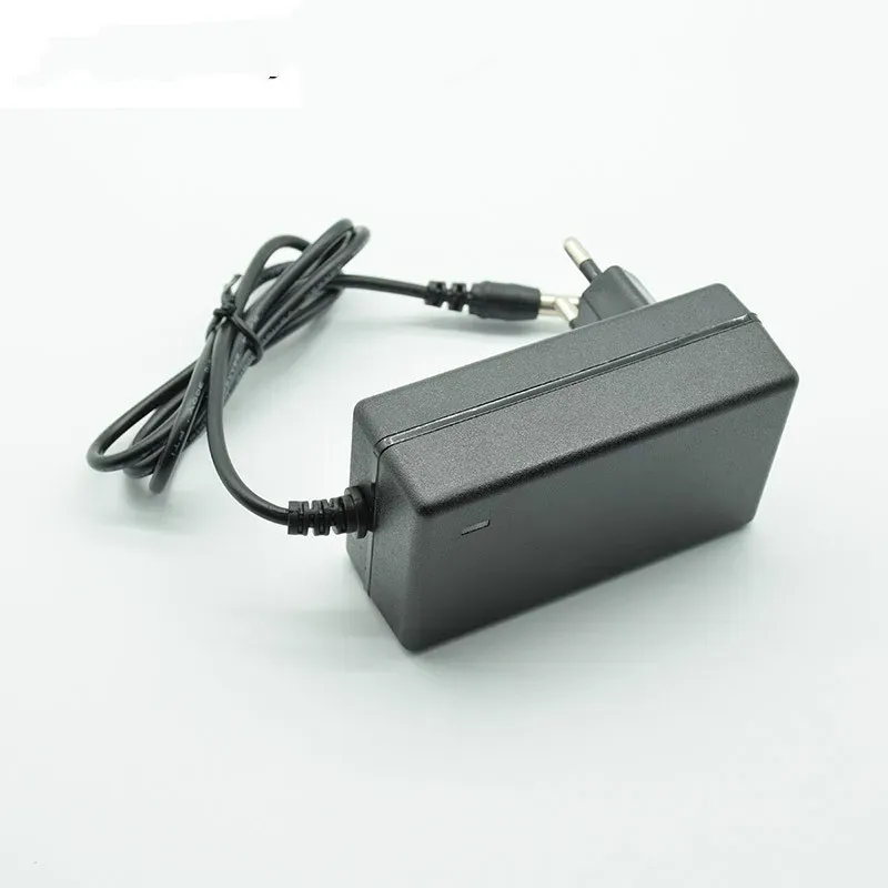 

Зарядное устройство для дрели DC 21V