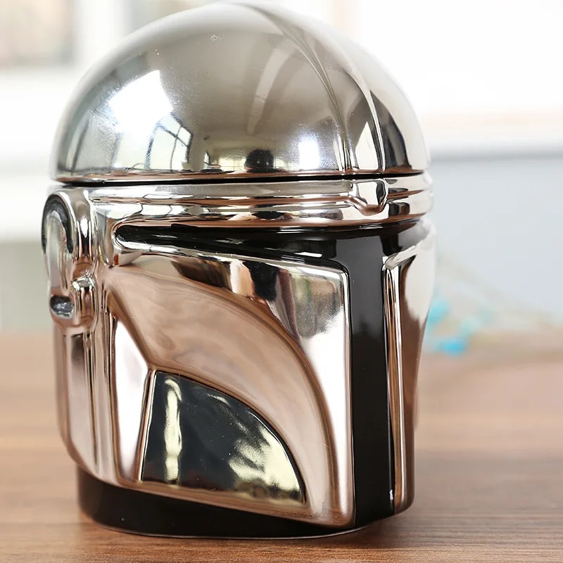 

Кружка «Звездные войны» Мандалорианец Bandai