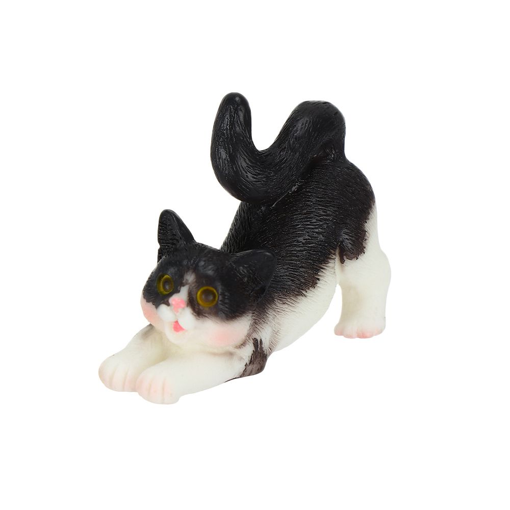 

Миниатюра кошки из смолы