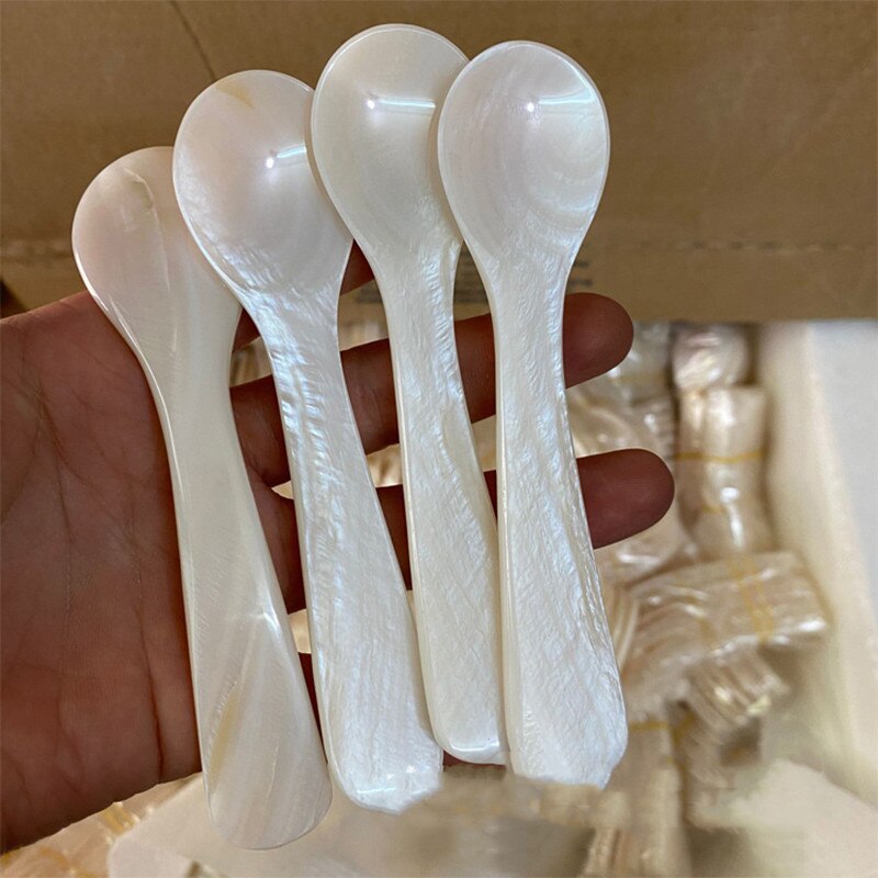 

Ложка из ракушки