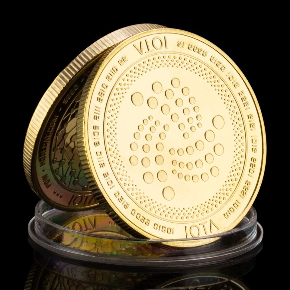 

Коллекционная монета IOTA золотистого цвета