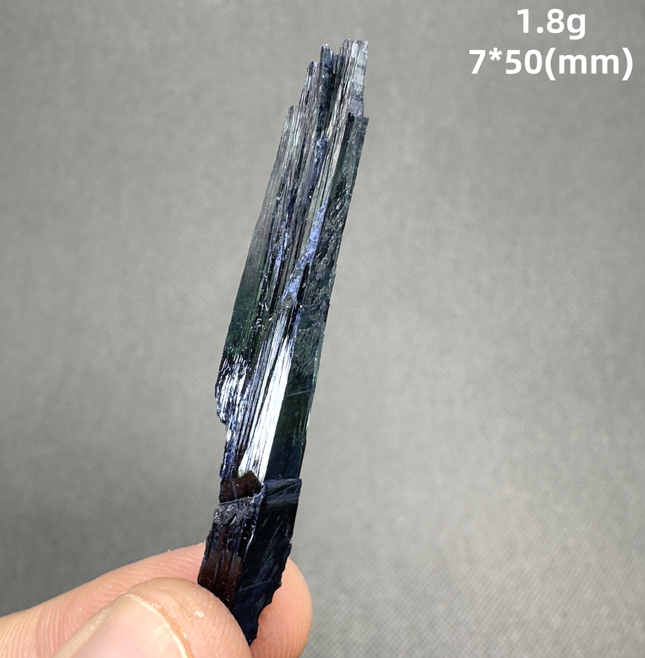 

Набор минералов Vivianite Blue ironearth от QIANCHUAN