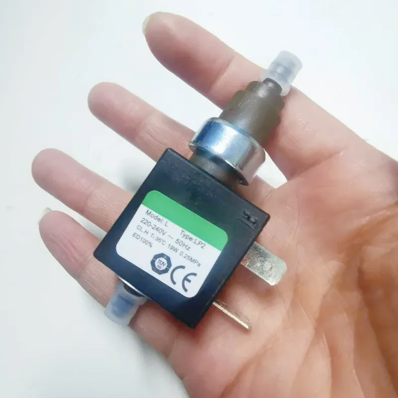 

Электромагнитный насос CEME E15 19 Вт