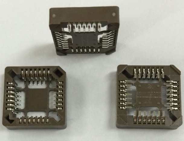 

Разъемы SMD PLCC 5 шт.